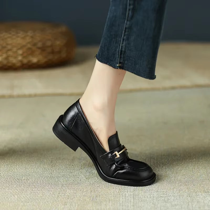 
                  
                    Natural Leather Loafers Flat Shoes Women Brand Metal Chain round Toe Slip-Ons Flats Ladies Casual Creepers Moccasins 40
                  
                