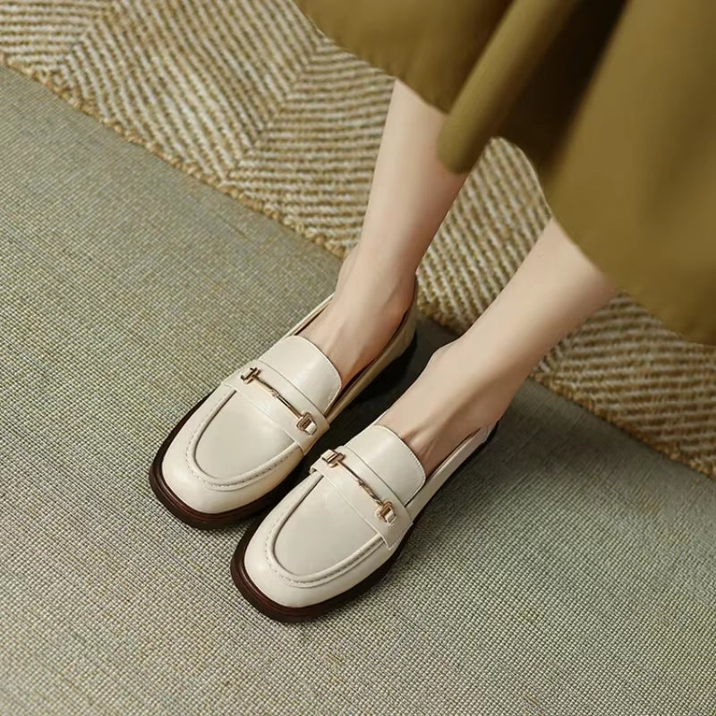 
                  
                    Natural Leather Loafers Flat Shoes Women Brand Metal Chain round Toe Slip-Ons Flats Ladies Casual Creepers Moccasins 40
                  
                