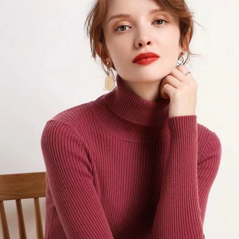 Classic Ribbed Turtleneck Sweater - Gentevra