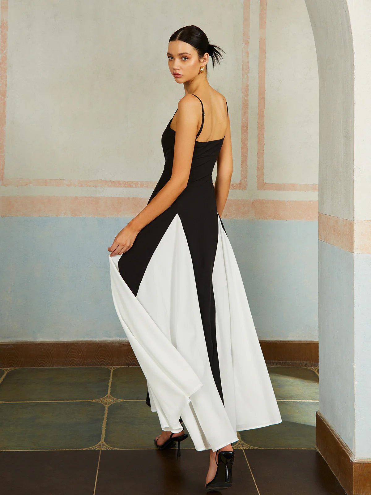 Elegant Color - Block Maxi Dress - Gentevra